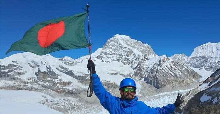 বিশ্বরেকর্ড গড়ে শাকিলের এভারেস্ট জয়