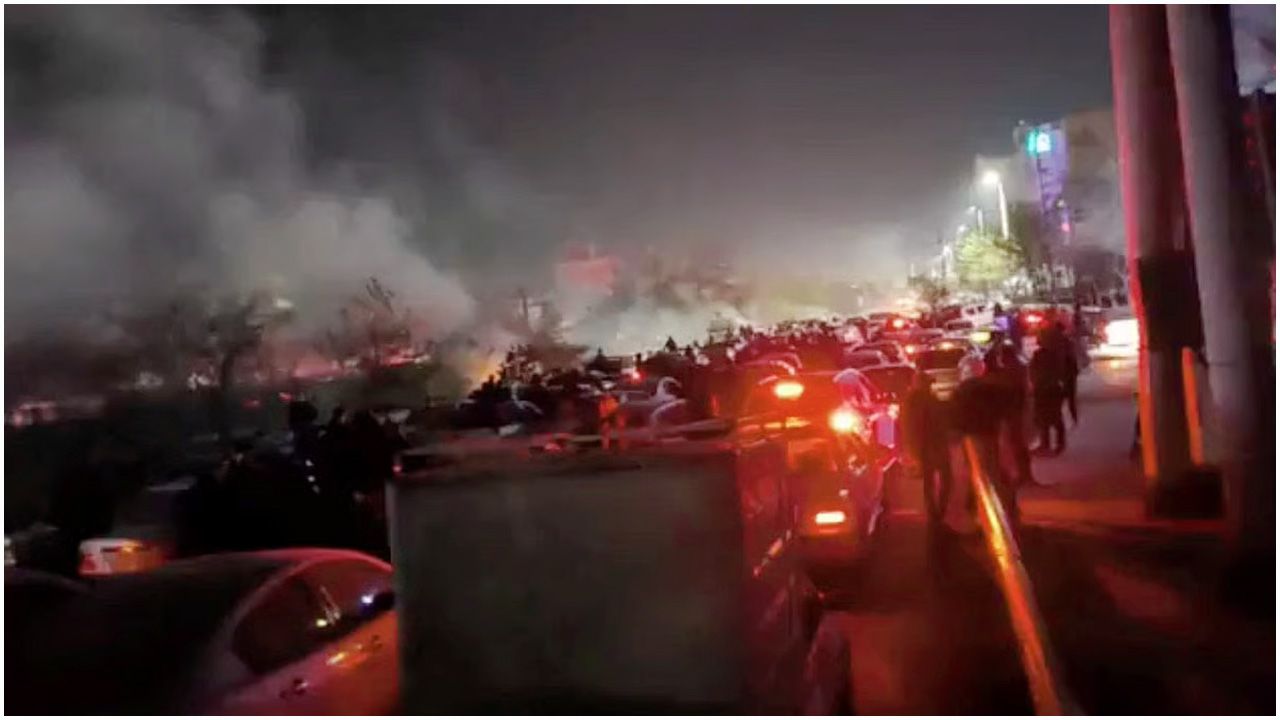 ইরানে বিক্ষোভে নিহত ৬৪৫, ইন্টারনেট বিচ্ছিন্ন ১০০ ঘন্টা