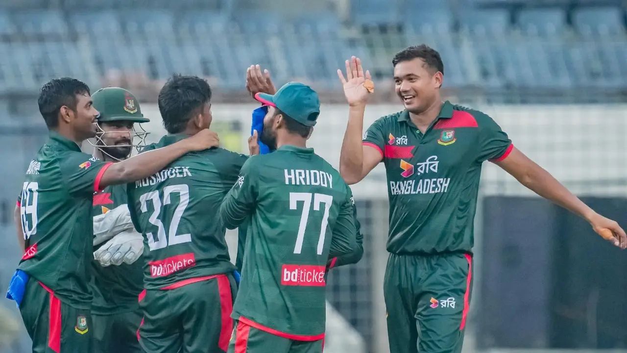 তাসকিন–মুস্তাফিজদের তোপে শূন্য রানে ৩ উইকেট নেই অস্ট্রেলিয়ার